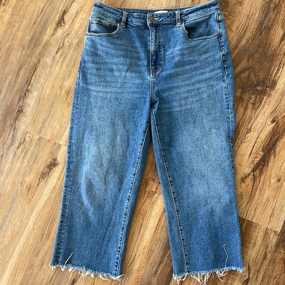 Blue Wide Leg Cropped Denim Pants with Frayed Hem